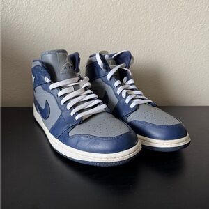 Size 10 Men Air Jordan 1 Mid Georgetown
